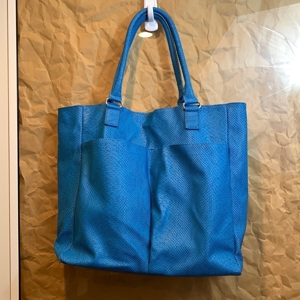Neiman Marcus Faux Leather Turquoise Blue Reptile Embossed Tote Shoulder Bag